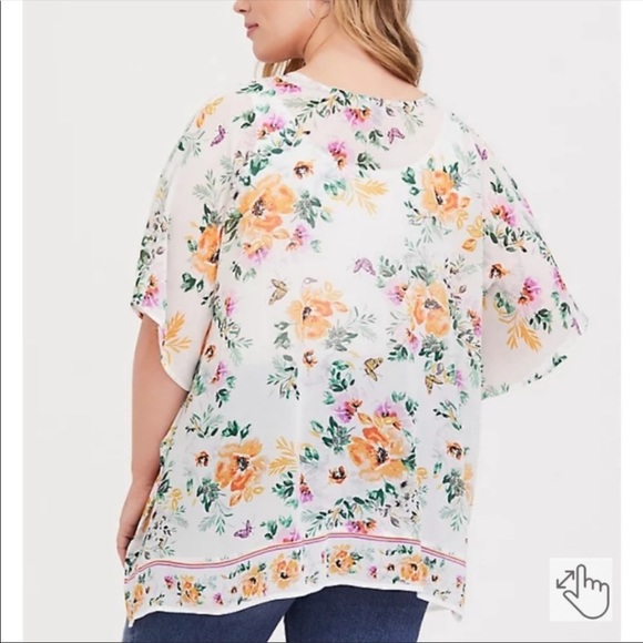 Torrid | Cream Floral Kimono - Picture 2 of 8